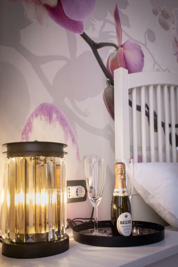 Bed Boutique Napoli Colors Hotel Luaran gambar
